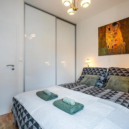 Adm Premium Center דירה *